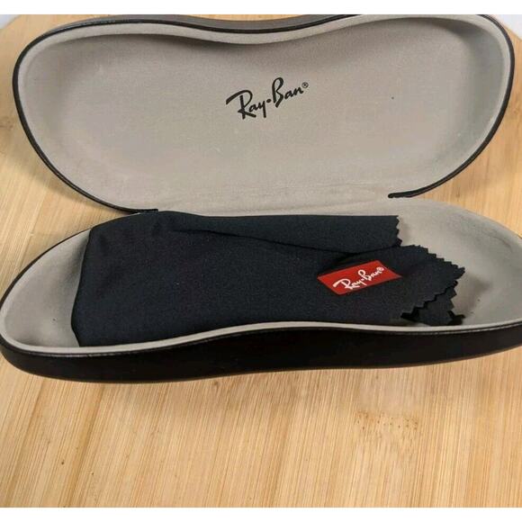 Ray-Ban Black Clamshell Sunglasses Authentic Hard Case & Cloth Only - Picture 1 of 3